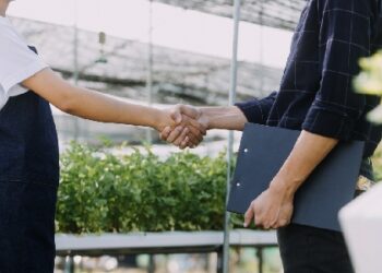 Should You Sell Your Business While It Is Still Operating or After It Has Closed?